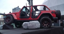 Jeep Wrangler Unlimited Rubicon bản độ 'trần trụi' xuất hiện tại Việt Nam: Cá tính, phá cách và đầy công nghệ